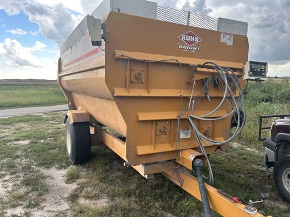 Image of Kuhn Knight 4142 equipment image 1
