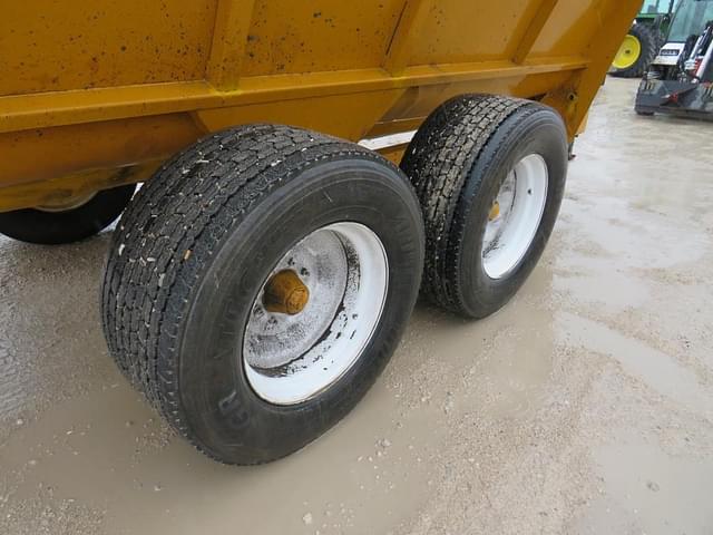 Image of Kuhn Knight 8024 equipment image 3