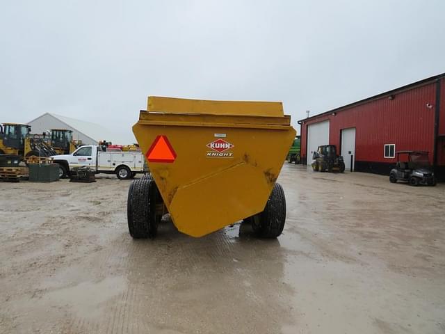 Image of Kuhn Knight 8024 equipment image 4