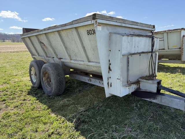 Image of Kuhn Knight 8030 equipment image 2