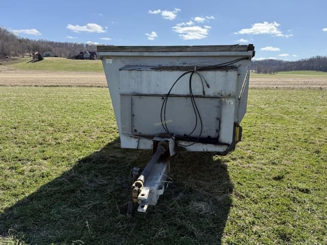 Image of Kuhn Knight 8030 equipment image 1