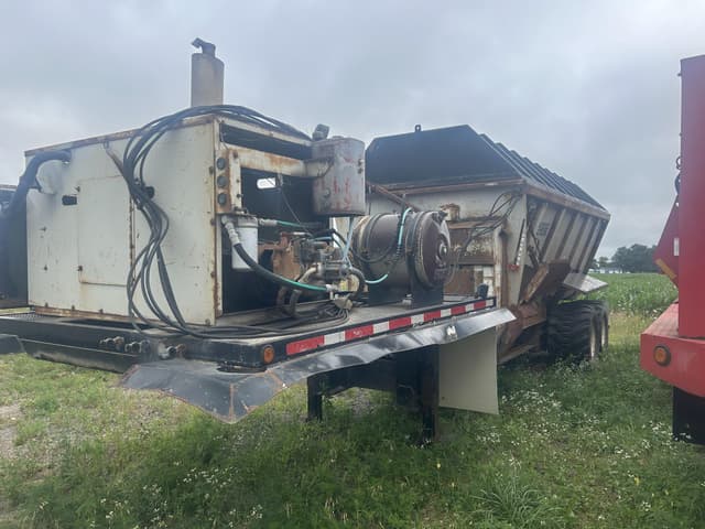 Image of Kuhn Knight 8040 equipment image 1