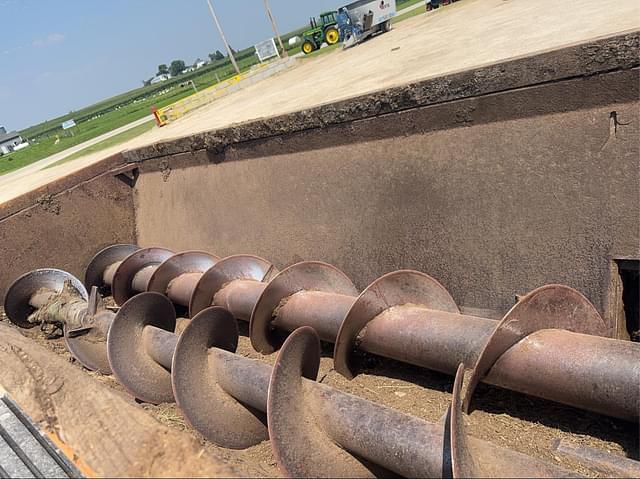 Image of Kuhn Knight 8114 equipment image 2