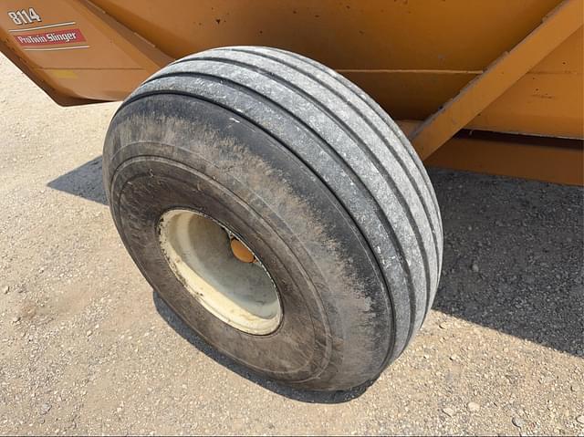 Image of Kuhn Knight 8114 equipment image 3