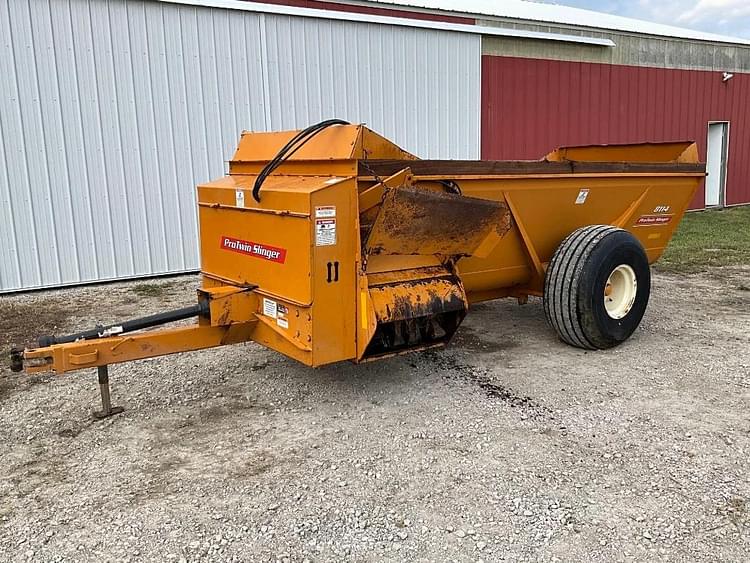 Kuhn Knight 8114 Equipment Image0