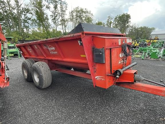 Kuhn Knight 8118 Equipment Image0