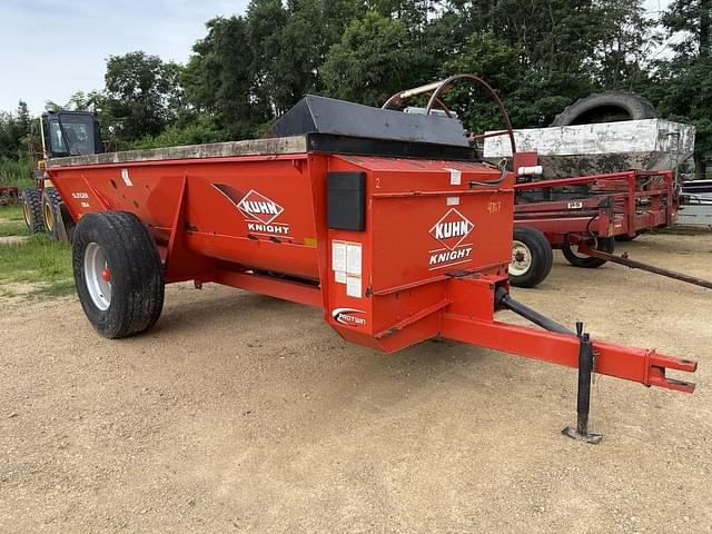Image of Kuhn Knight 8118 equipment image 2