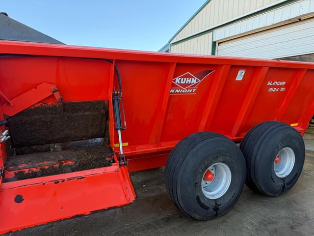 Image of Kuhn Knight 8124 equipment image 2