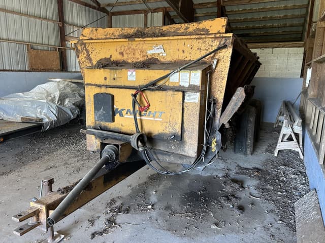 Image of Kuhn Knight 8124 equipment image 1