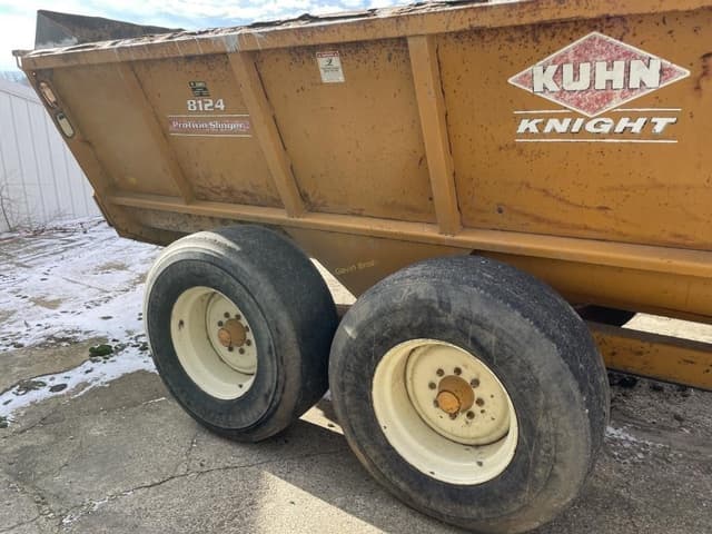 Image of Kuhn Knight 8124 equipment image 3