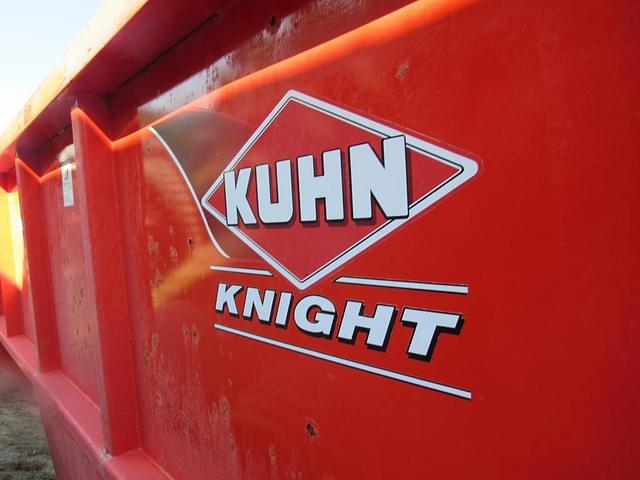 Image of Kuhn Knight 8124 equipment image 4