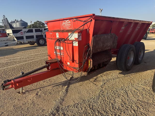 Image of Kuhn Knight 8124 equipment image 1