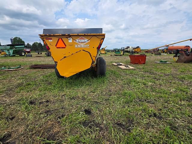 Image of Kuhn Knight 8124 equipment image 3