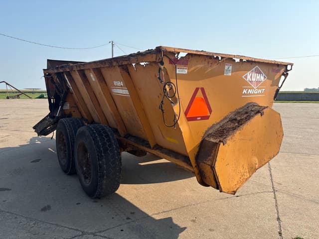 Image of Kuhn Knight 8124 equipment image 3