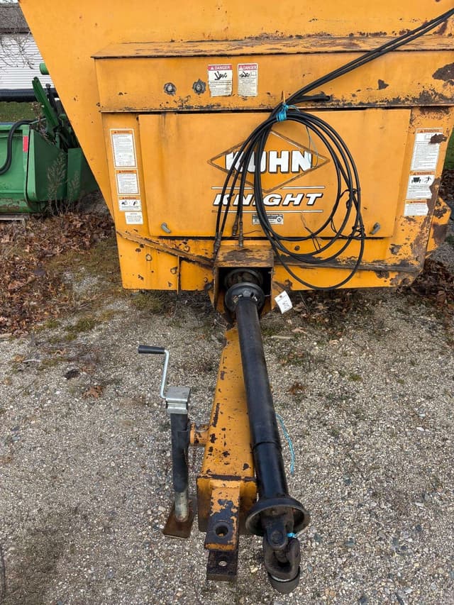 Image of Kuhn Knight 8124 equipment image 3