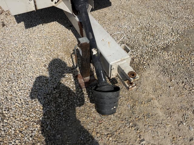 Image of Kuhn Knight 8132 equipment image 2