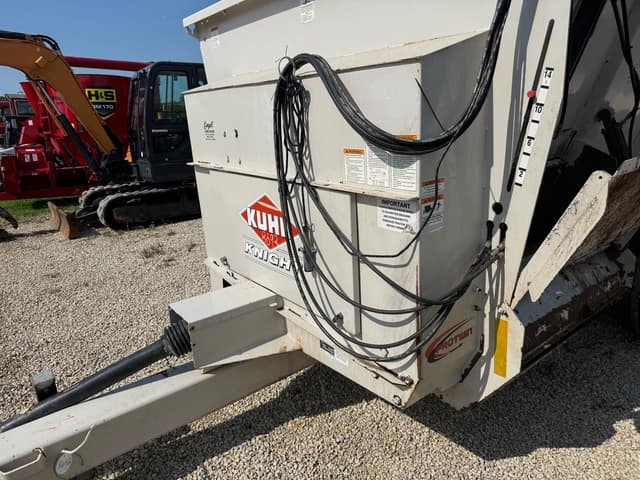 Image of Kuhn Knight 8132 equipment image 4