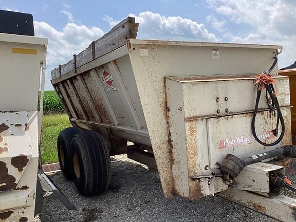Kuhn Knight 8132 Equipment Image0