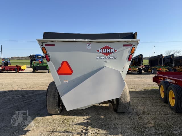 Image of Kuhn Knight 8132 equipment image 3