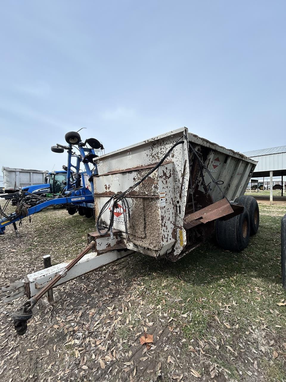 Kuhn Knight 8132 Equipment Image0