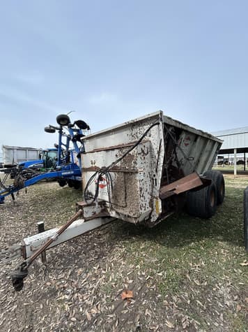 Main image Kuhn Knight 8132