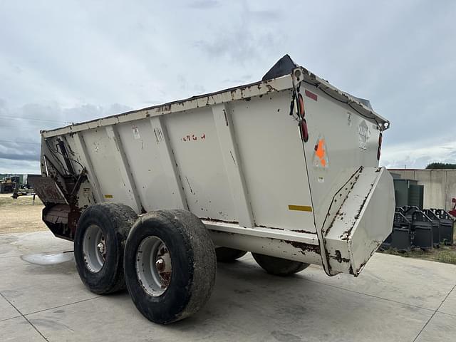 Image of Kuhn Knight 8132 equipment image 4