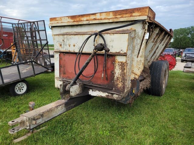 Image of Kuhn Knight 8132 equipment image 1