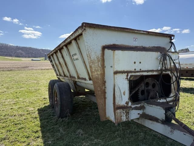 Image of Kuhn Knight 8132 equipment image 2