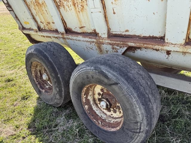 Image of Kuhn Knight 8132 equipment image 4