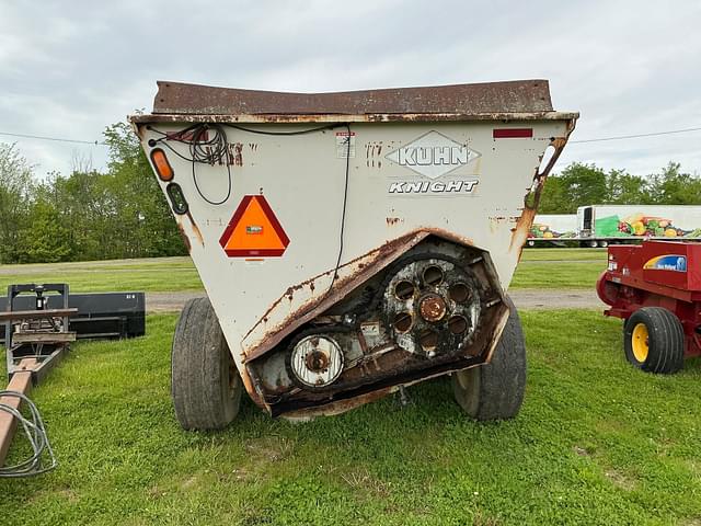 Image of Kuhn Knight 8132 equipment image 2