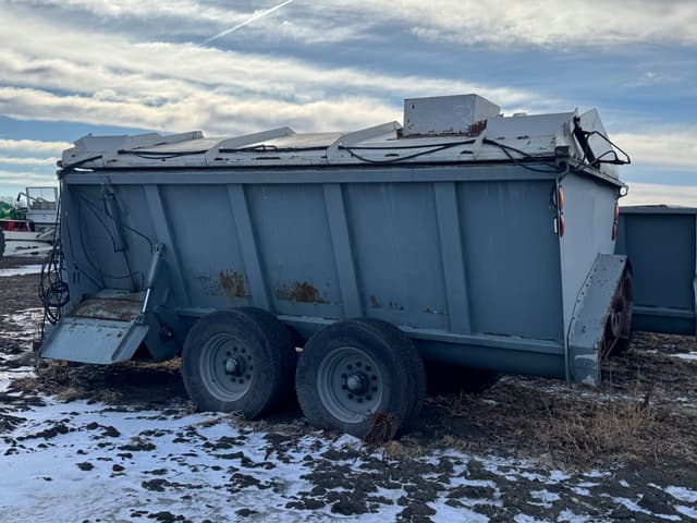 Image of Kuhn Knight 8132 equipment image 1