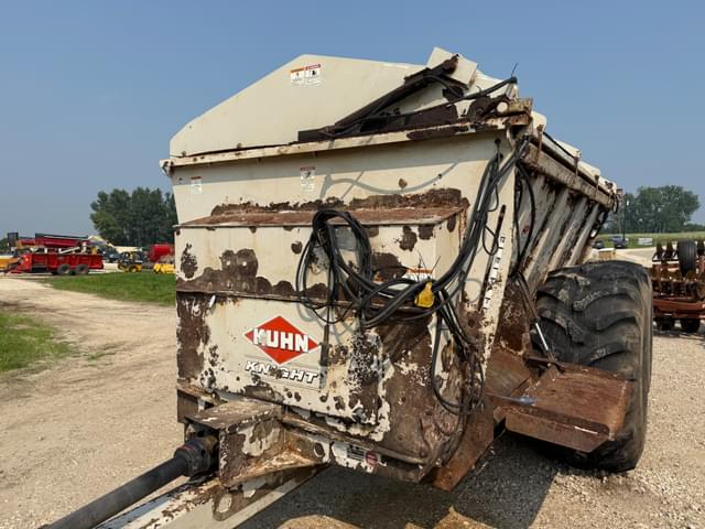 Image of Kuhn Knight 8132 equipment image 1