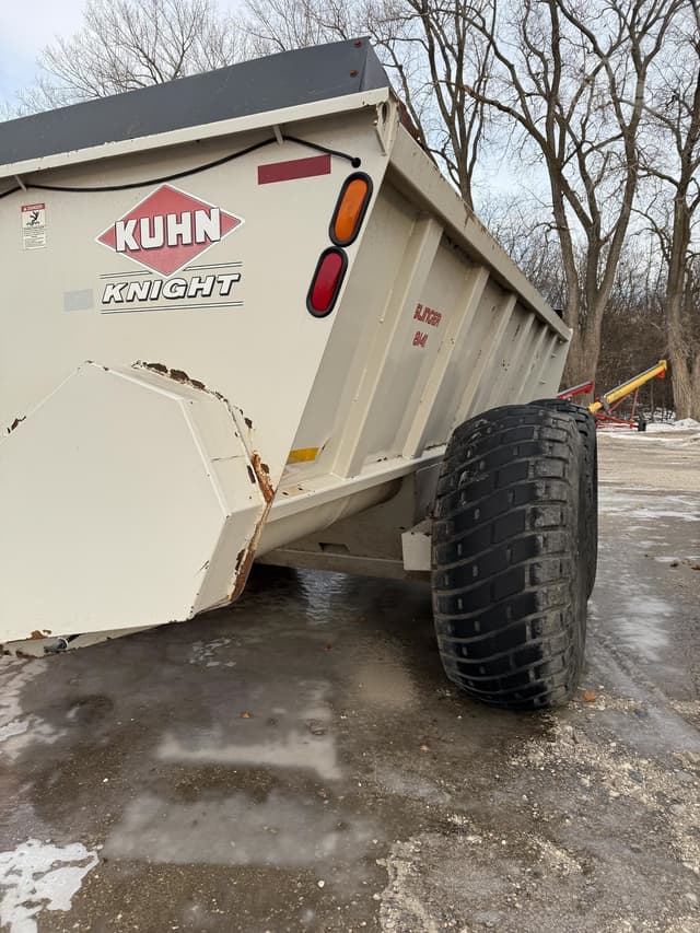 Image of Kuhn Knight 8141 equipment image 3