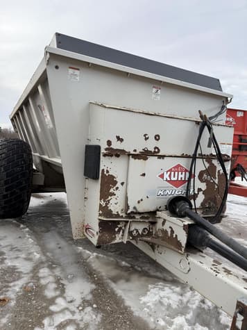 Main image Kuhn Knight 8141
