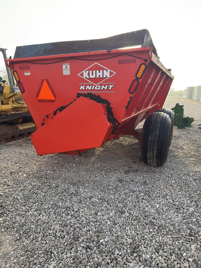 Image of Kuhn Knight 8124 equipment image 3