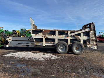 Main image Kuhn Knight 2054