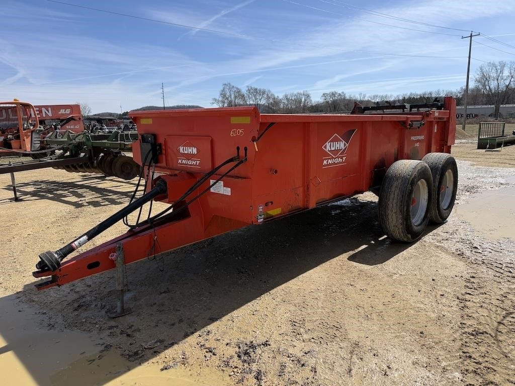 Kuhn Knight 1140 Equipment Image0