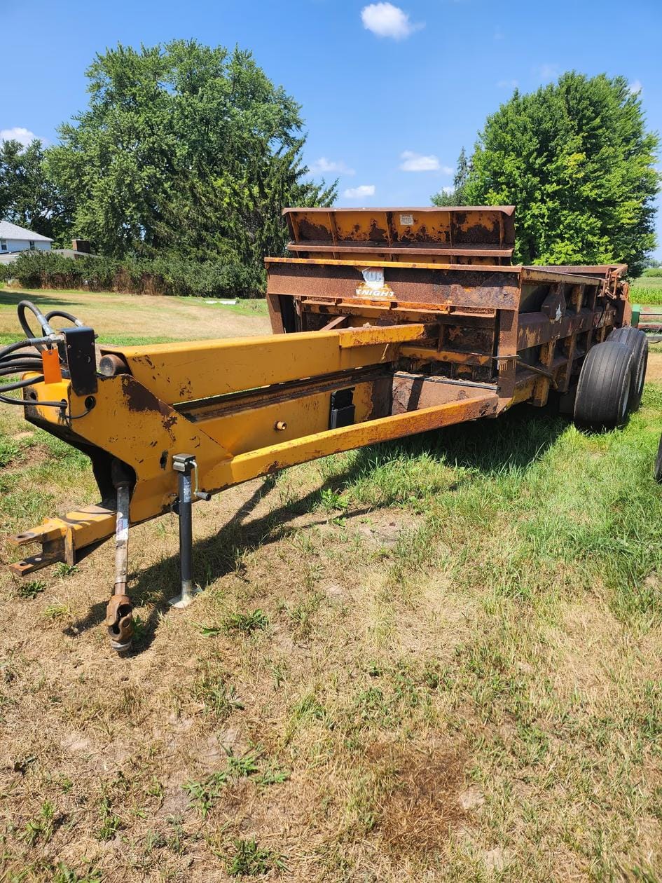 Kuhn Knight ProPush 2044 Equipment Image0