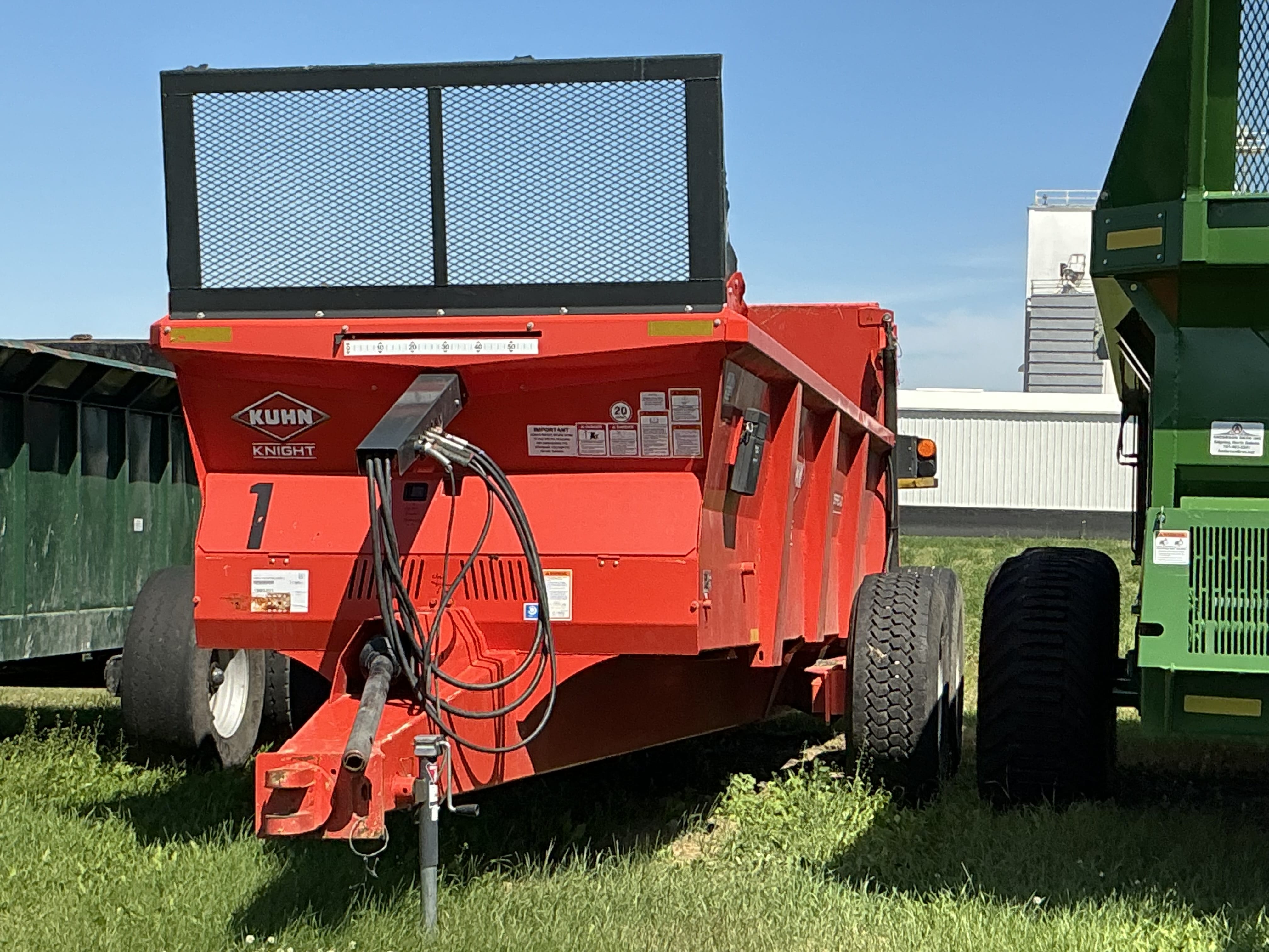 Kuhn Knight PS260 Equipment Image0
