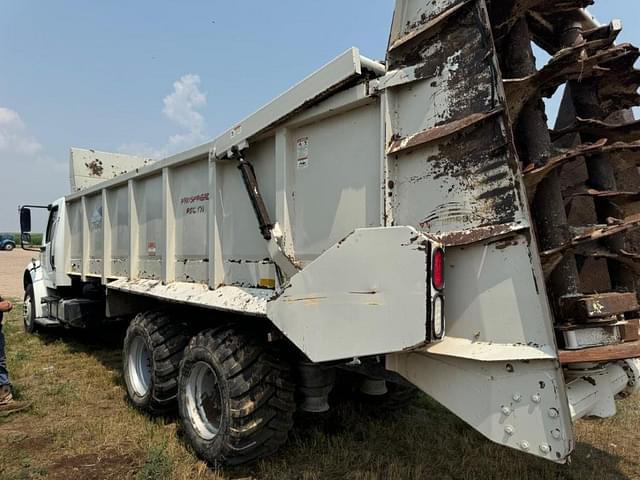 Image of Freightliner Undetermined equipment image 3