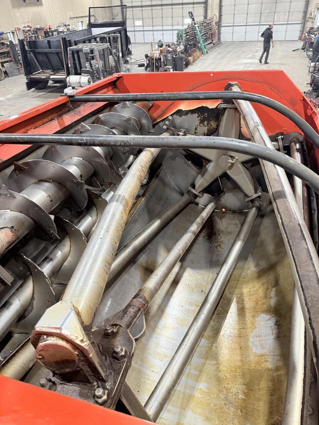 Image of Kuhn Knight RA136 equipment image 3