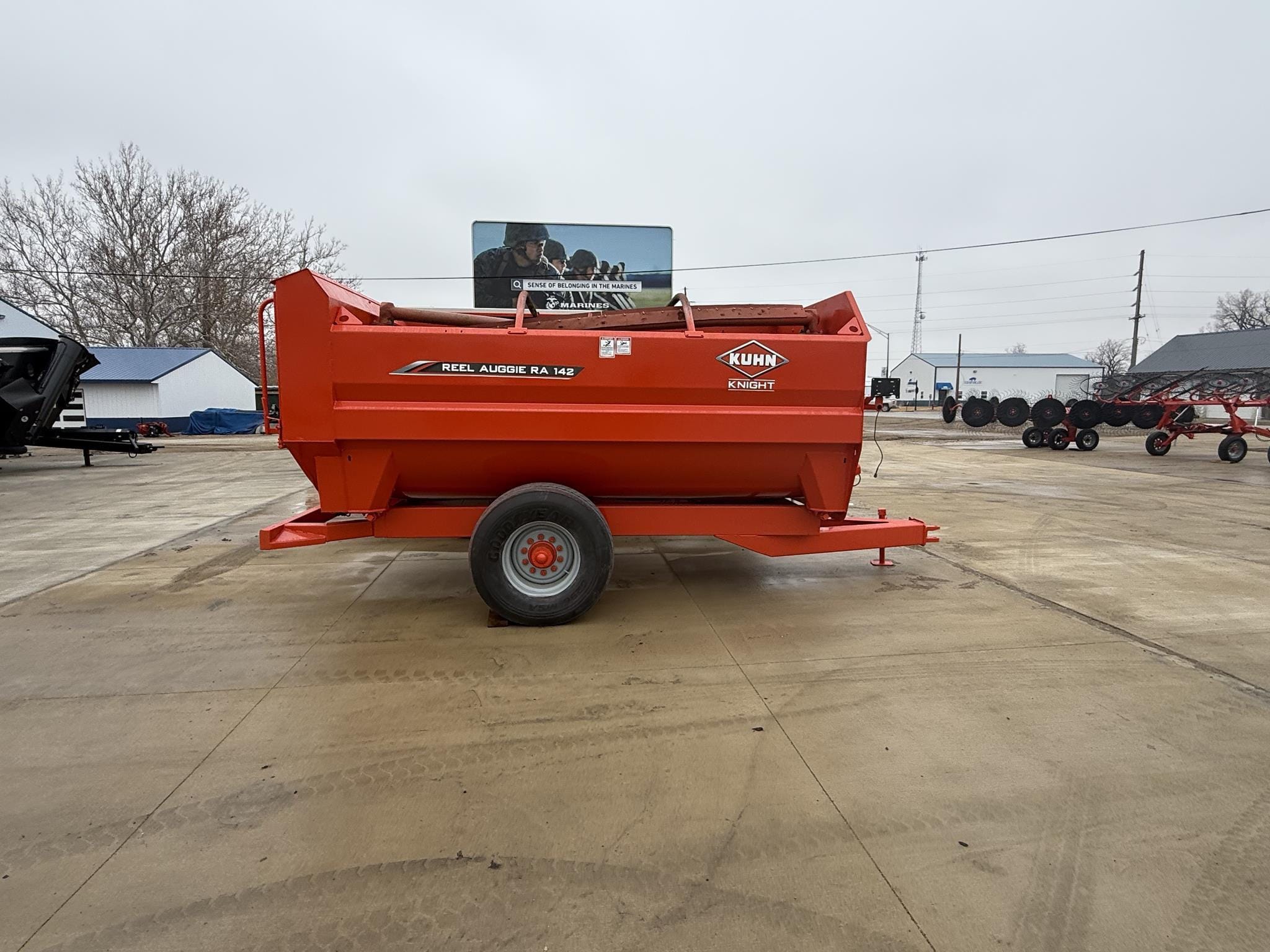 Kuhn Knight RA142 Equipment Image0