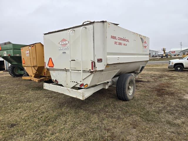 Image of Kuhn Knight RC250 equipment image 3