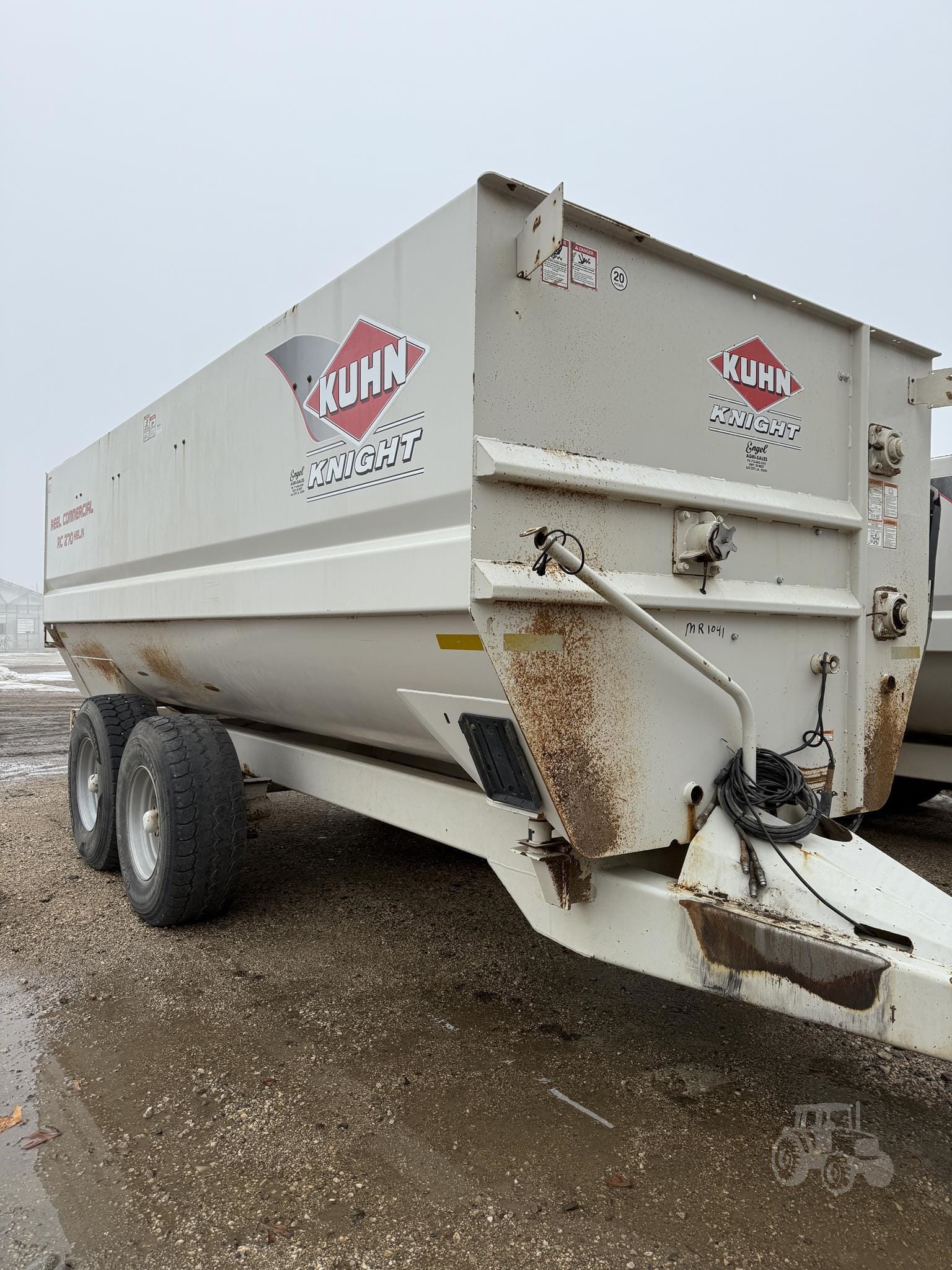 Kuhn Knight RC270 Equipment Image0