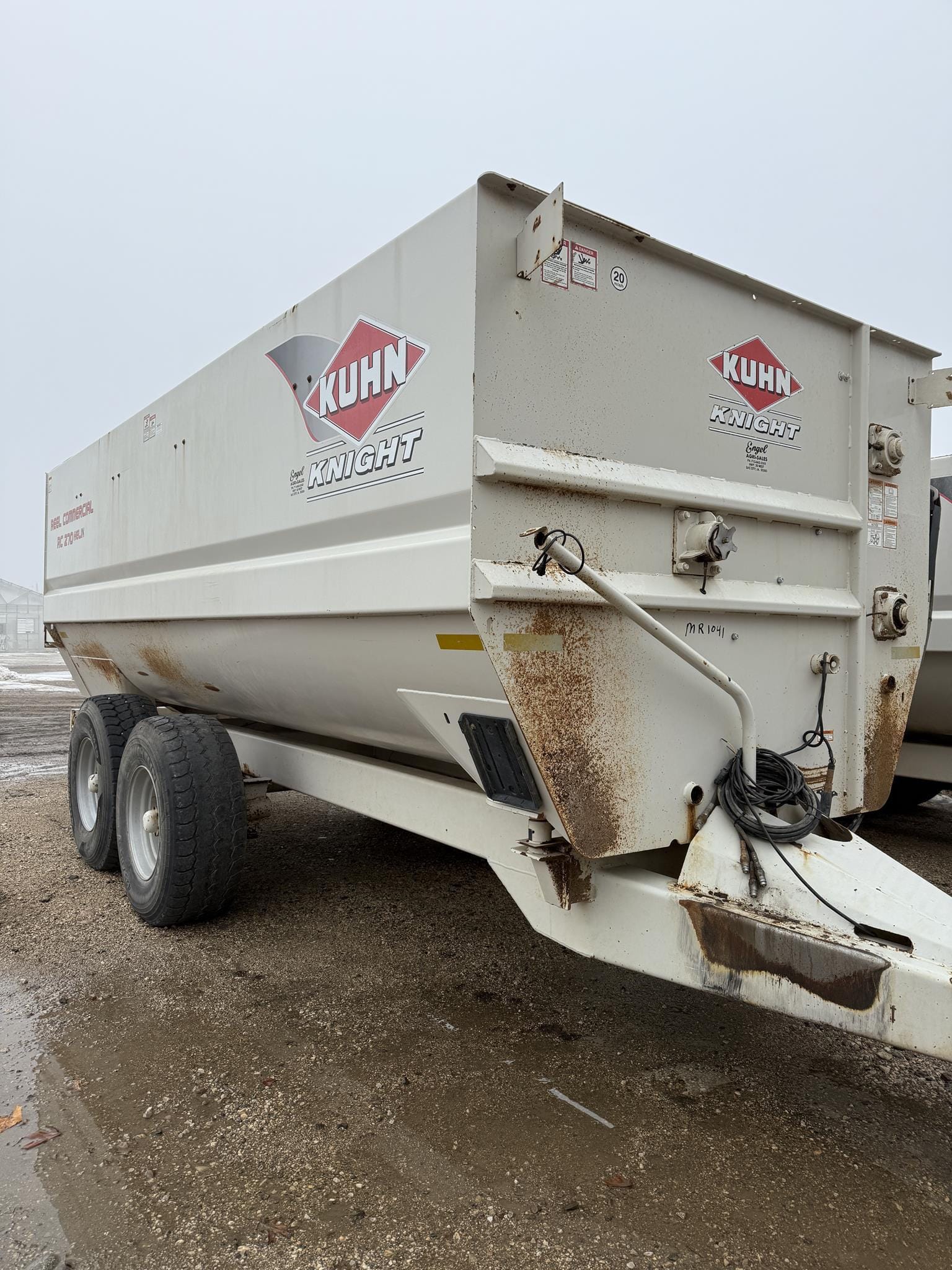 Kuhn Knight RC270 Equipment Image0