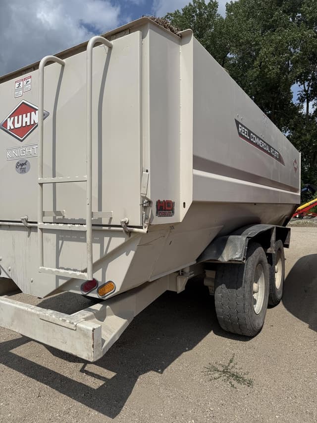 Image of Kuhn Knight RC270 equipment image 2