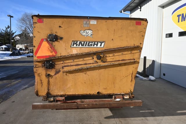 Image of Knight 3300 equipment image 4