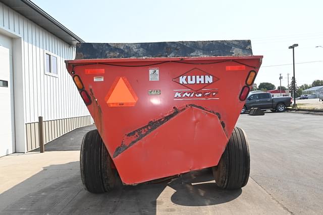 Image of Kuhn Knight 8124 equipment image 3