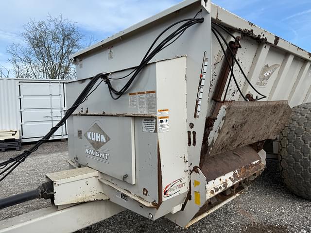 Image of Kuhn Knight 8141 equipment image 2