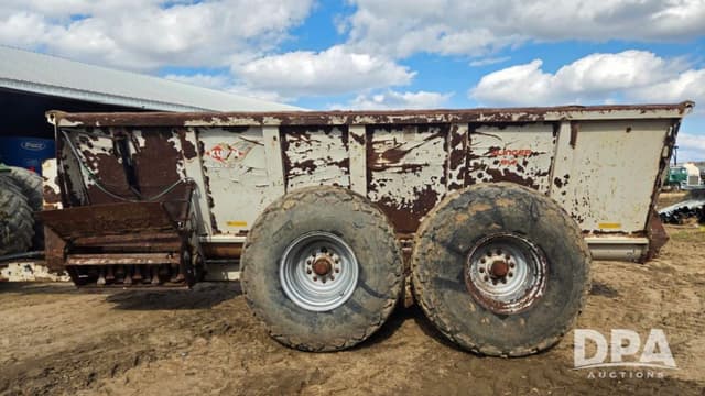 Image of Kuhn Knight 8141 equipment image 2